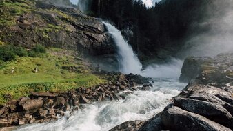 Wasserfall in den Bergen | © SalzburgerLand Tourismus/Christoph Perkles