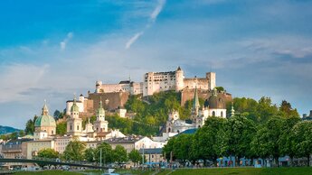 Stadt Salzburg mit Festung, Dom und Kirchen | © Tourismus Salzburg GmbH/Günter Breitegger