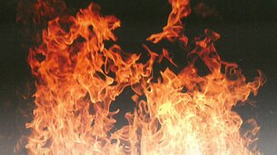 Flammen auf dunklem Hintergrund | © Chorissimo